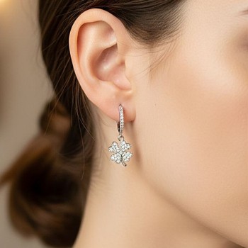 Zirkon Taşlı Yonca Gümüş Küpe MY102376